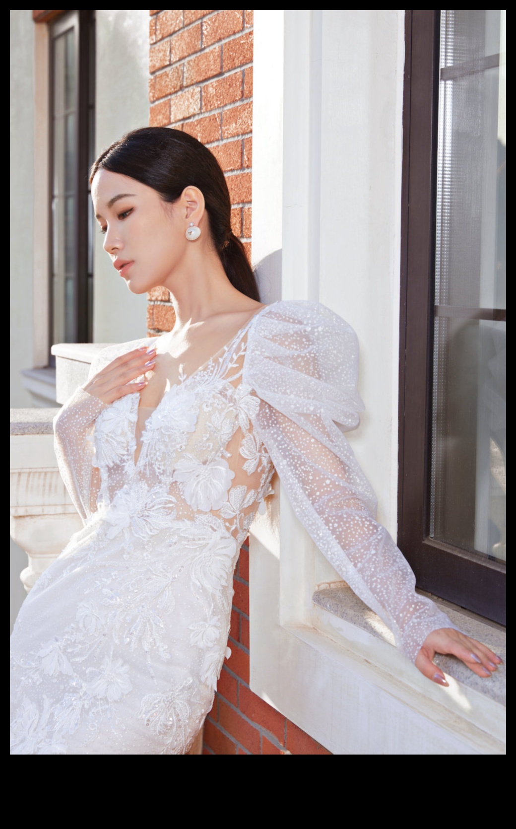 Glimmering Grace: Bridal Jewelry Grace